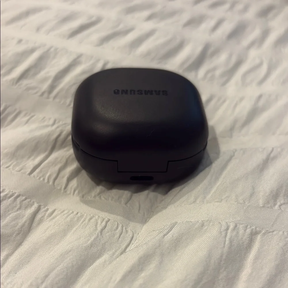 Samsung Buds2 Pro Black with Charging Case & USB cable